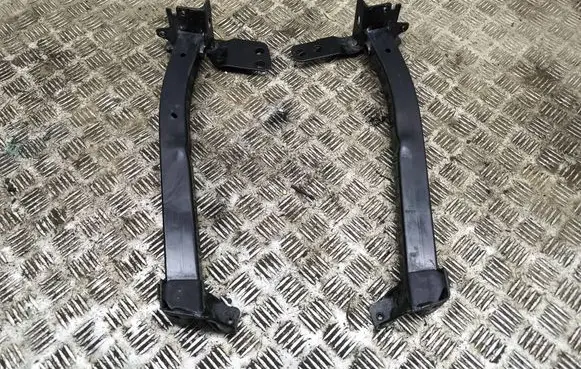Opel Frontera Front subframe 9850454680 9836340380