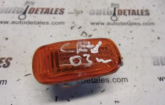 Honda CR-V Front fender indicator light