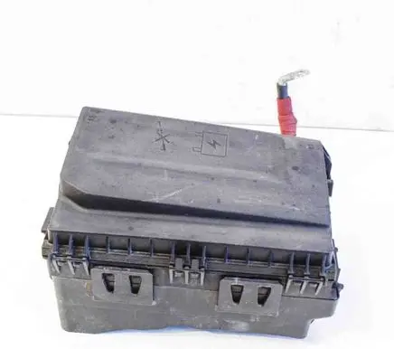 Chevrolet Volt I Fuse box set 22785253 1110117AD