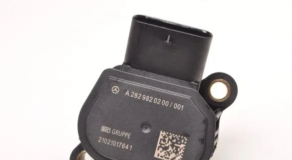 Mercedes-Benz CLA C118 X118 Head Valve Retaining Insert/Retainer A2829820200