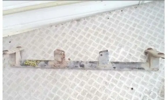 Hyundai H200 Gearbox mounting bracket