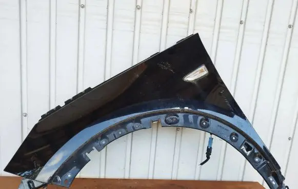 Opel Grandland X Fender YP00016980