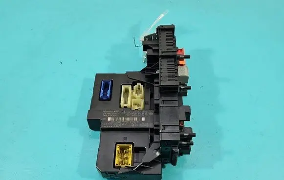 Mercedes-Benz GLK (X204) Central body control module 2045452069 IMPRK1448397