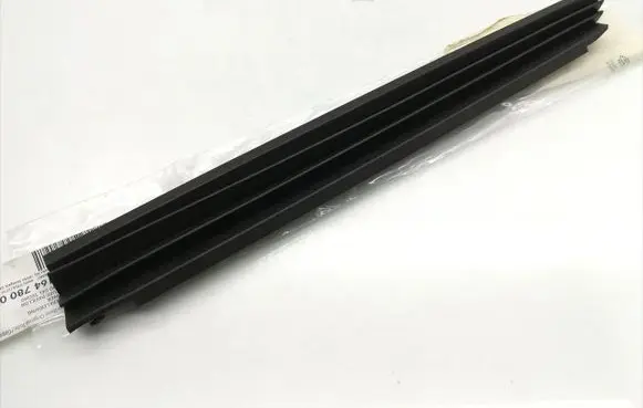 Mercedes-Benz ML W164 Rain gutter A1647800440