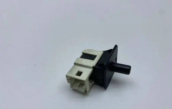 Mercedes-Benz C W203 Rear door sensor 2028209410