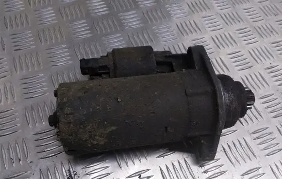 Volkswagen PASSAT B4 Starter motor
