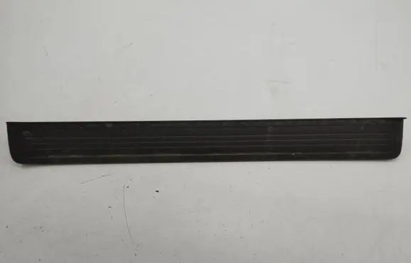 Honda CR-V Front sill trim cover 84252SWAA
