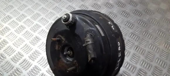 Mitsubishi Pajero Brake booster 85203400 852-03400