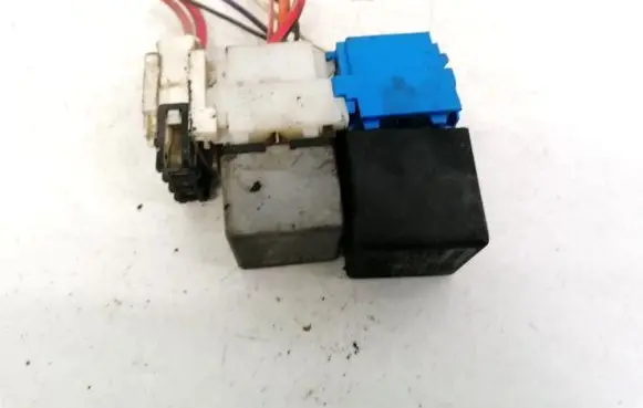Volkswagen Golf III Fuse box set 111953227D 5WK1634