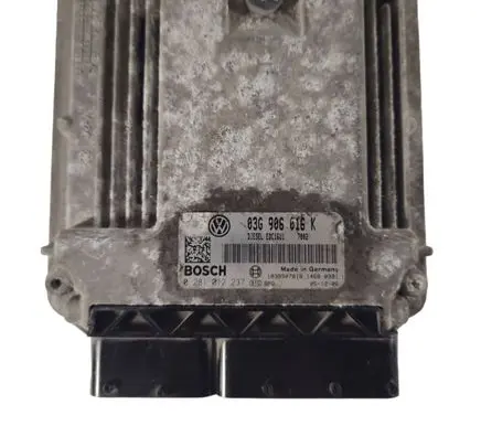 Skoda Octavia Mk1 (1U) Engine control unit/module 03G906016K 1039S07818 0281012237