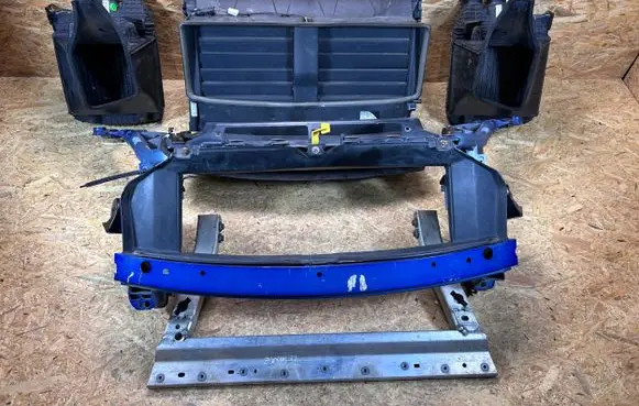 Maserati Levante Front piece kit 