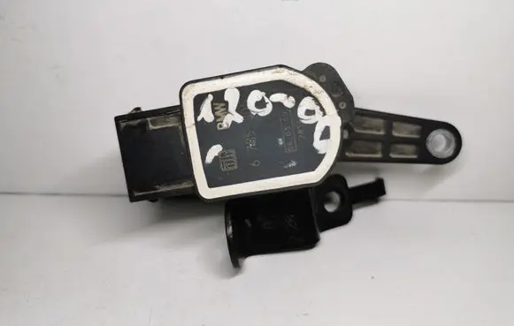 Headlight/headlamp level sensor