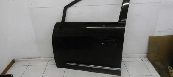 SsangYong Rodius Front door