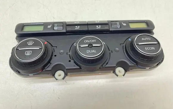 Volkswagen PASSAT B6 Climate control unit