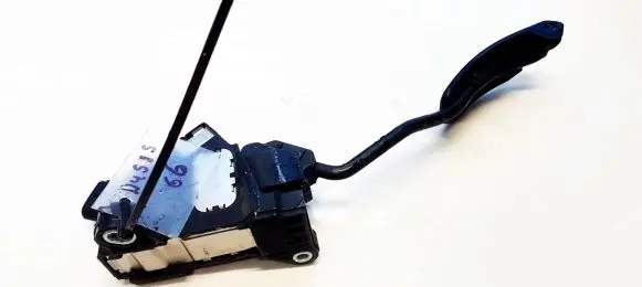 Toyota Avensis T270 Accelerator throttle pedal 7811005021 00715148705