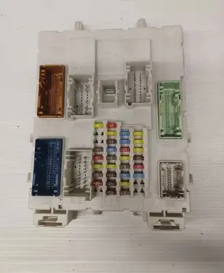 Ford Kuga II Fuse module F1FT14A073EG