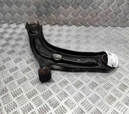 Volkswagen PASSAT B8 Front lower control arm/wishbone 3Q0407151E