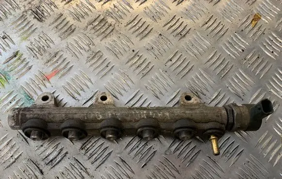 Nissan X-Trail T31 Fuel main line pipe 0445214155