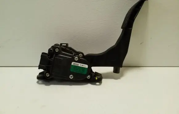 Volkswagen Amarok Accelerator throttle pedal 6Q1721503M