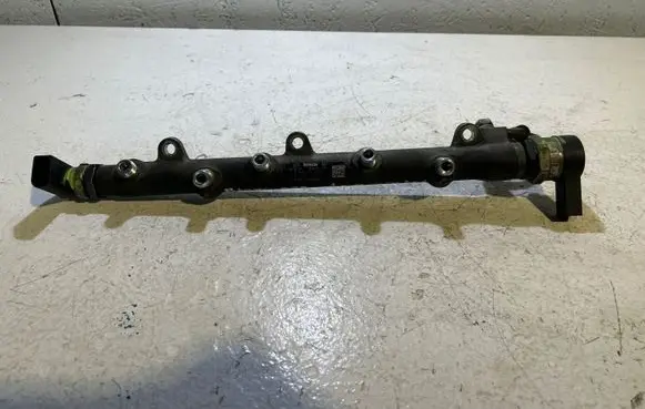 BMW 3 E90 E91 Fuel main line pipe 7787164 070410 0445214030