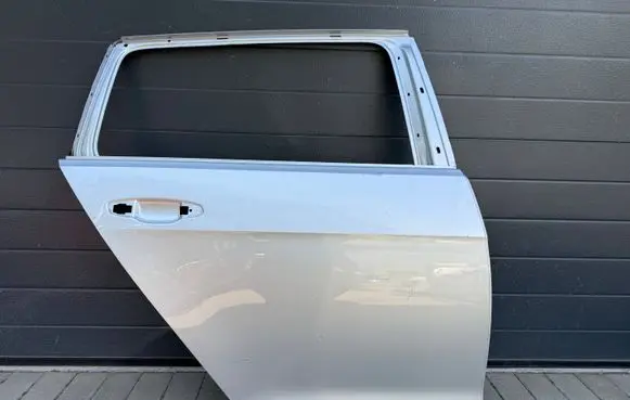 Volkswagen Golf VII Rear door 5G9833312D