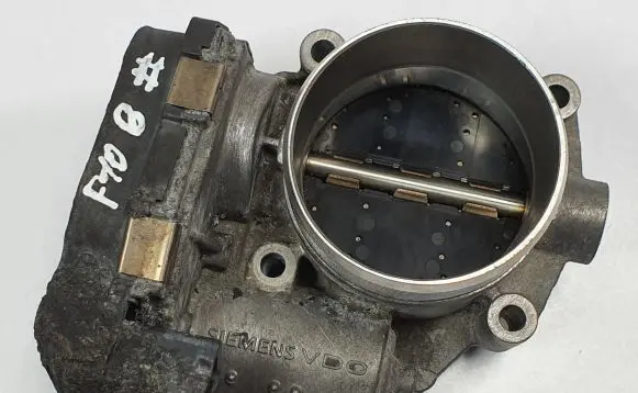 BMW 5 F10 F11 Throttle body valve 7555944