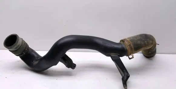 Toyota Avensis T220 Intercooler hose/pipe