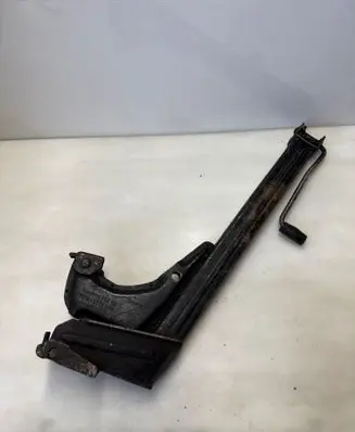 BMW 5 E34 Lift Jack 71121179499