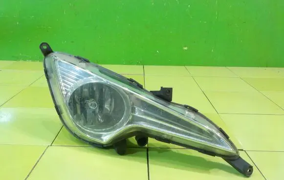 Hyundai i40 Front fog light 922023Z010 XP259