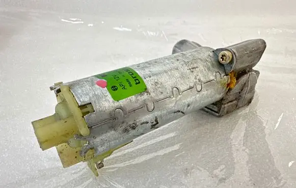 Volvo XC90 Seat adjustment motor 0130002529