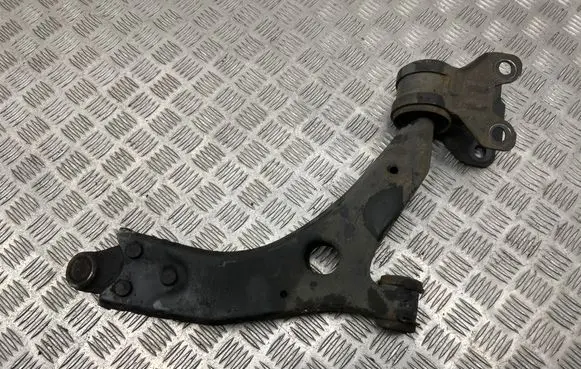 Volvo V40 Front lower control arm/wishbone 