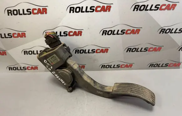 Hyundai Santa Fe Accelerator throttle pedal 3270526000 190508906 0281002446