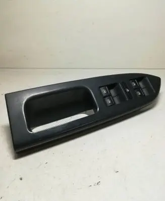 Volkswagen Touran I Electric window control switch 1T1867371H