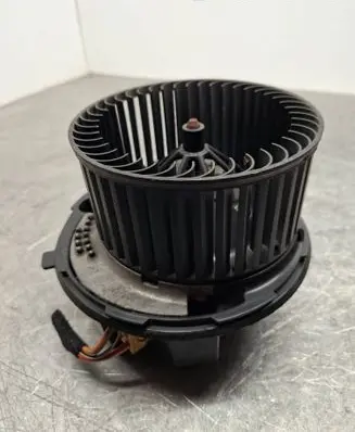 Volkswagen Golf V Heater fan/blower F983228M 1K1820015C