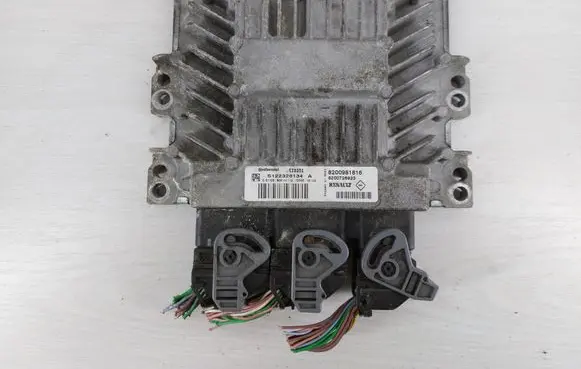 Renault Laguna III Engine control unit/module 8200981816 S122326134A