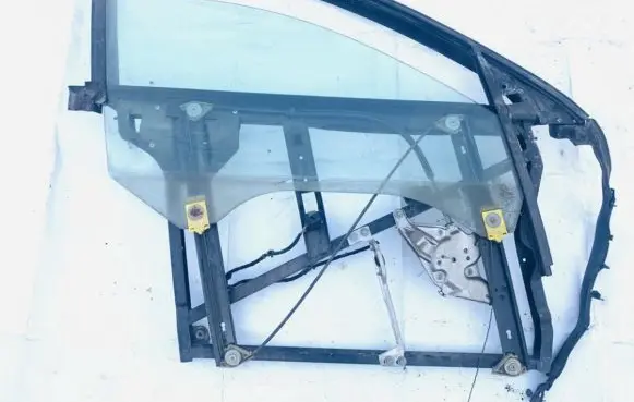 Audi A6 S6 C5 4B Front door window/glass frame 
