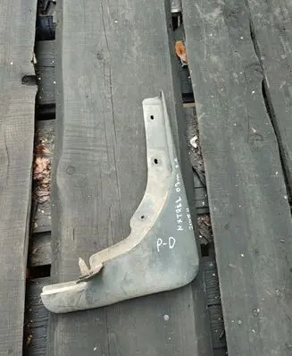 Nissan X-Trail T30 Front mudguard 