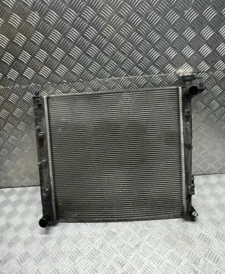 Hyundai ix35 Coolant radiator 253102Y000