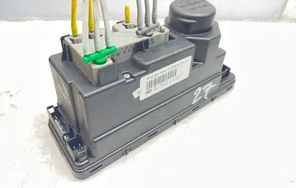 Mercedes-Benz CLK A208 C208 Central locking vacuum pump 2108002748