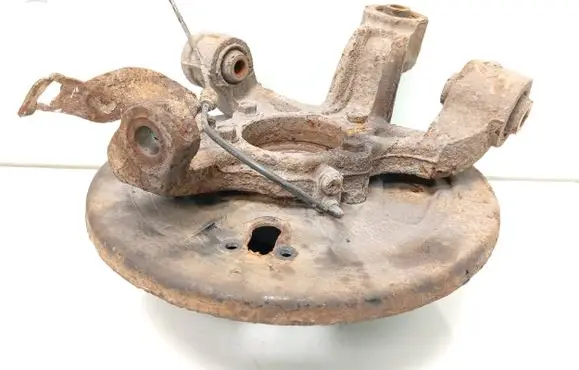 Suzuki Grand Vitara II Rear wheel hub spindle/knuckle 