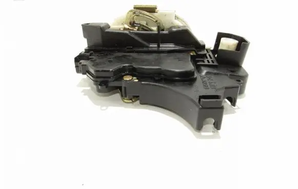 Mitsubishi Colt CZ3 Front door lock Nėra