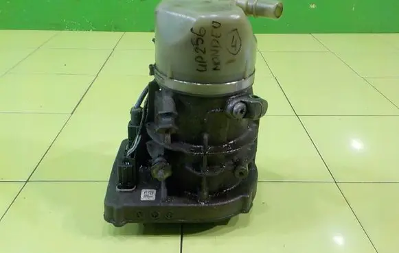 Ford Mondeo MK IV Power steering pump BG913K514FC