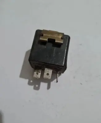 Volkswagen Multivan T4 Other relay 701945383 12V25W