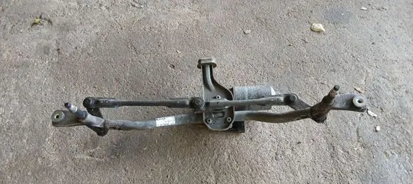 Front wiper linkage