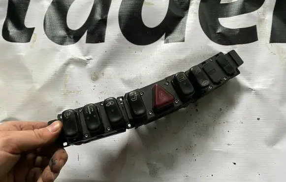 Mercedes-Benz S W220 Hazard light switch A0325458328 A2208213551