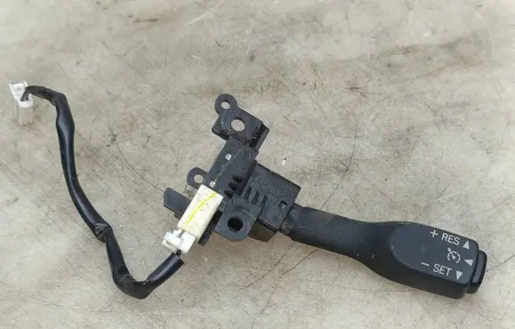 Toyota Avensis T270 Cruise control stalk 18A174