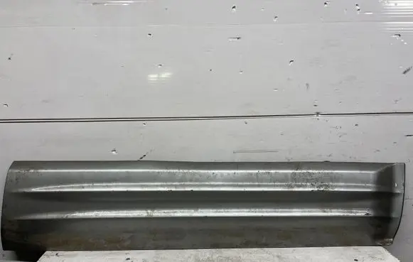 Mitsubishi Pajero Front door trim (molding) MR47858 2P45