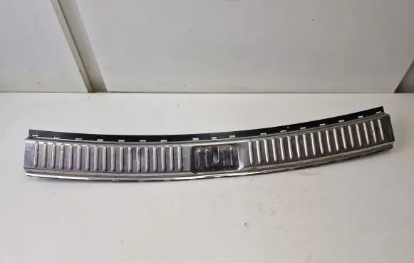 Volkswagen Touareg II Trunk/boot sill cover protection 7P0863459E