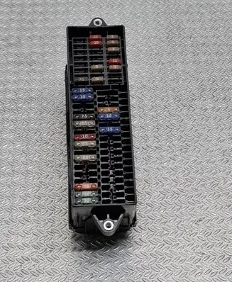 Volkswagen Touran I Fuse module TAB016460A 0613104955