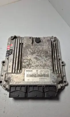 Opel Vivaro Engine control unit/module 0281014648 8200666516 8200823728